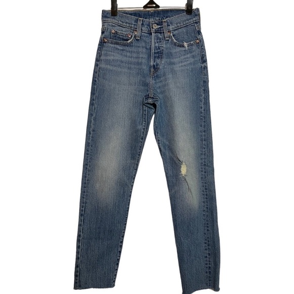 LEVI’S Distressed Wedgie Icon Fit Jean size 24 - Picture 1 of 6